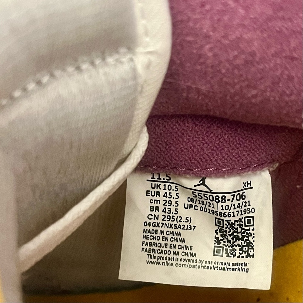 Air Jordan 1 Retro High OG Brotherhood Sneakers - Picture 8 of 8